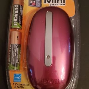 New Duracell Pink Mini Charger